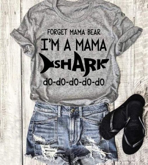 Mama Shark T-Shirt AV01