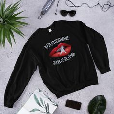 Red Lips Text Sweatshirt LE19M0